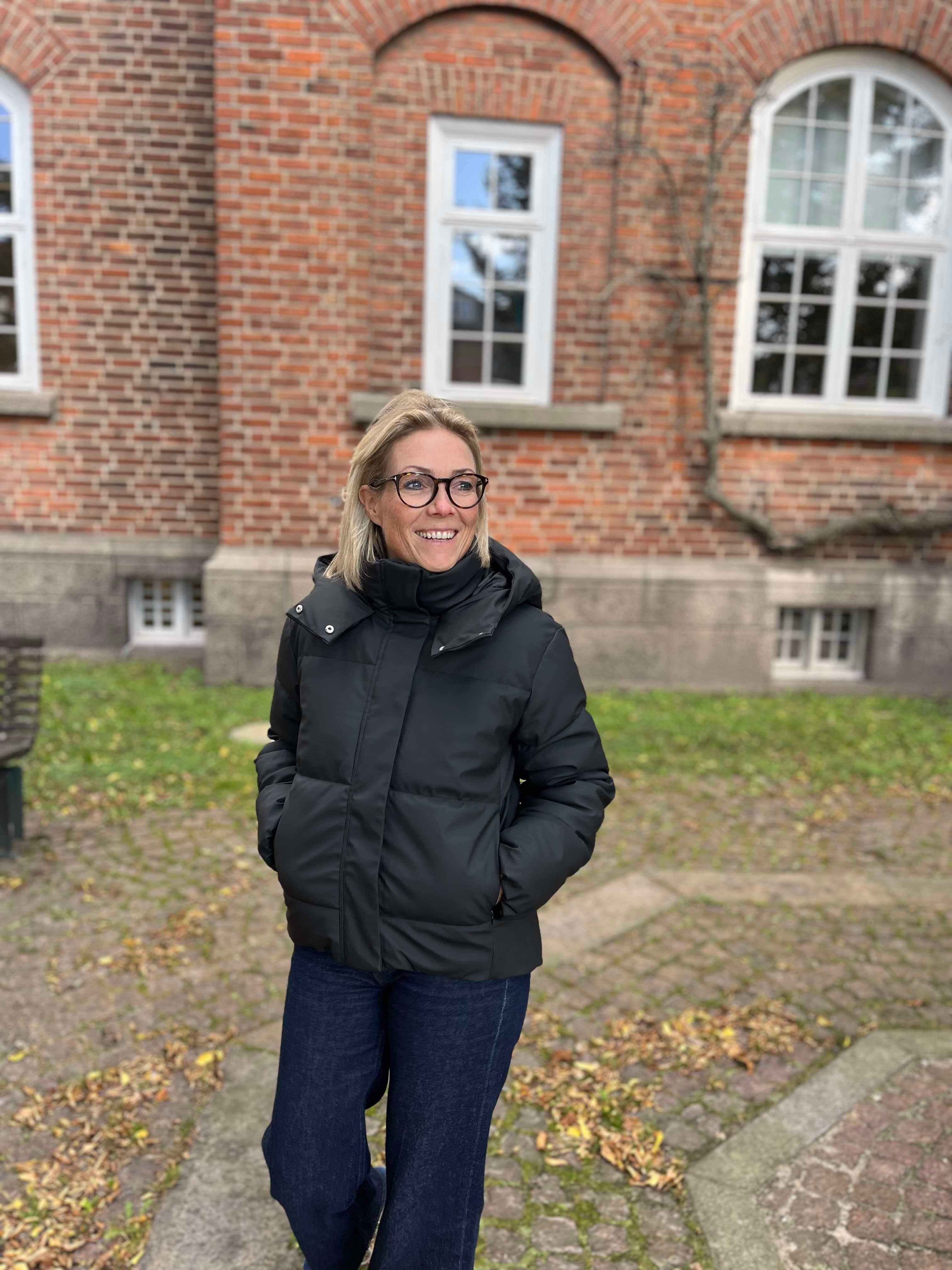 VMGRETAKYLIE Jacket - Black